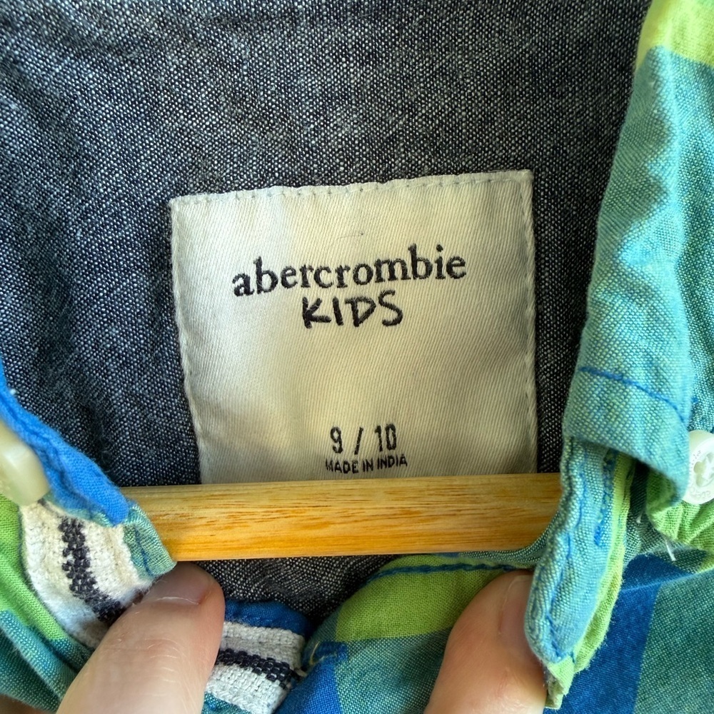 Abercrombie Kids Boys Blue and Green Checkered Button Up Shirt Size 9/10 Y2K - Picture 2 of 5